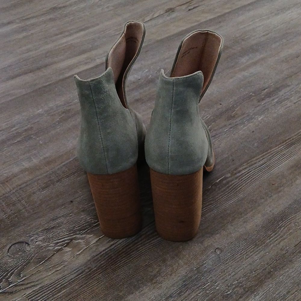 Kristin Cavallari for Chinese Laundry Lash Heel in light sage green suede Sz 9 - Picture 4 of 11